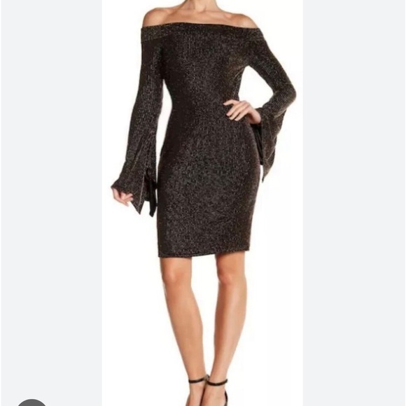 BCBGMaxAzria Dresses & Skirts - Bcbgmaxazria Ellena sparkly gold dress off shoulder S